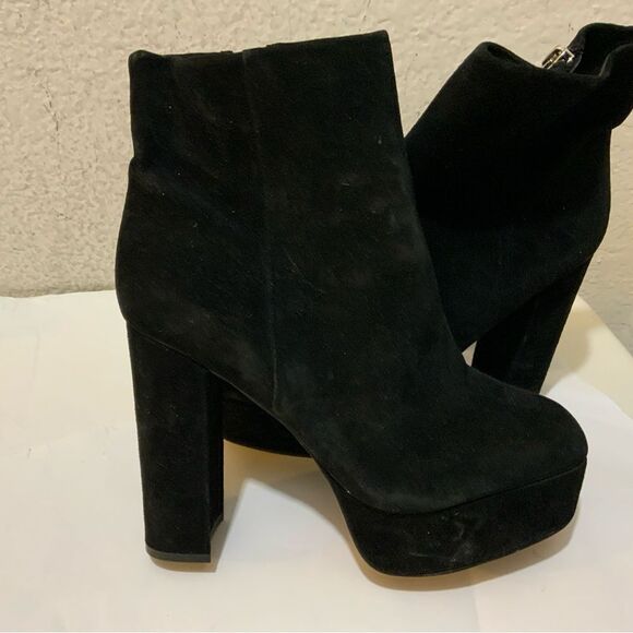 Vince Camuto black suede platform ankle boots - Picture 6 of 8